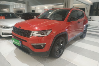 Jeep 指南者 2019款 220T 自动夜鹰版