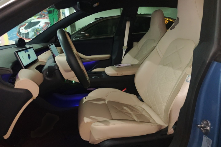 蔚来ET5 2022款 75kWh中控内饰19