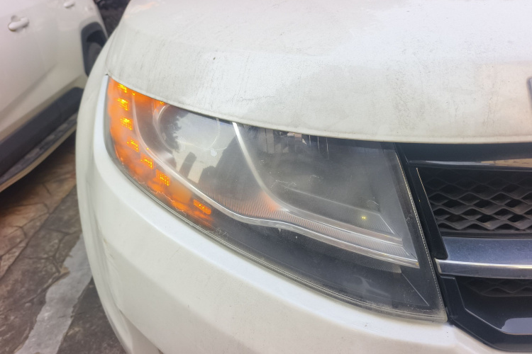 陆风X7 2015款 2.0T 全景尊贵版车身外观8