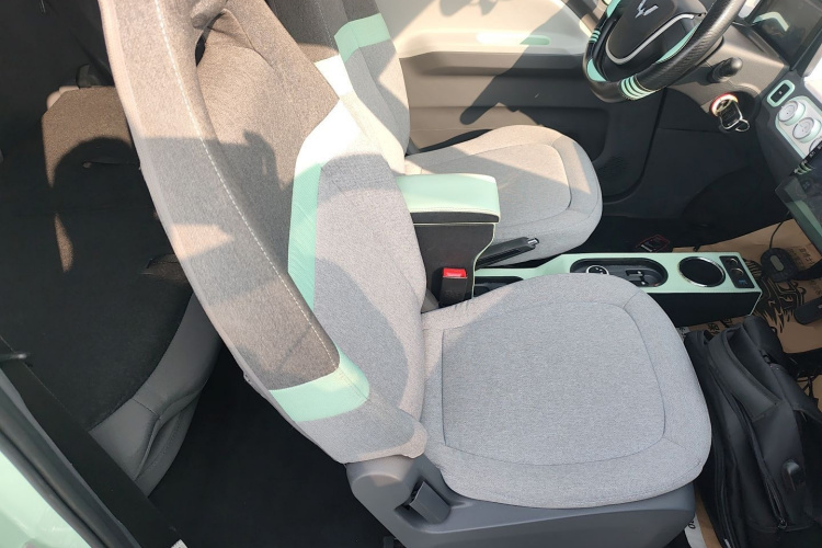 五菱汽车 宏光MINIEV 2021款 马卡龙臻享款 三元锂局部细节41