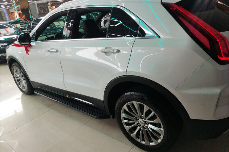 凯迪拉克XT4 2024款 28T 两驱豪华型车身外观6003