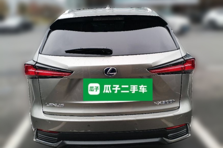 雷克萨斯NX 2018款 300h 前驱 锋尚版 国VI车身外观6