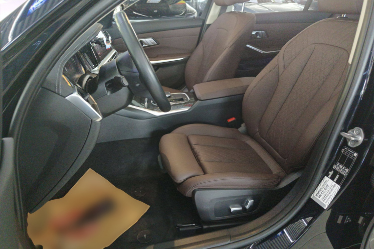 宝马3系 2022款 325Li M运动套装中控内饰19