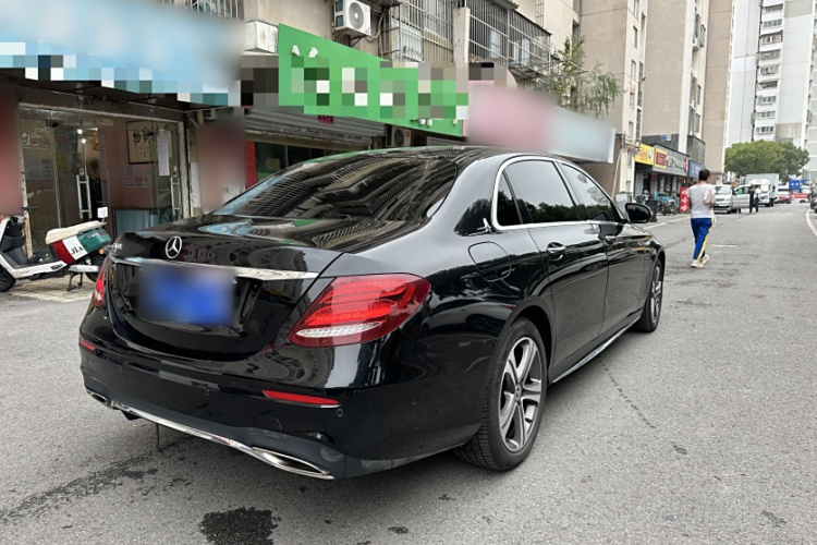 奔驰E级 2019款 E 200 L 运动型车身外观6004