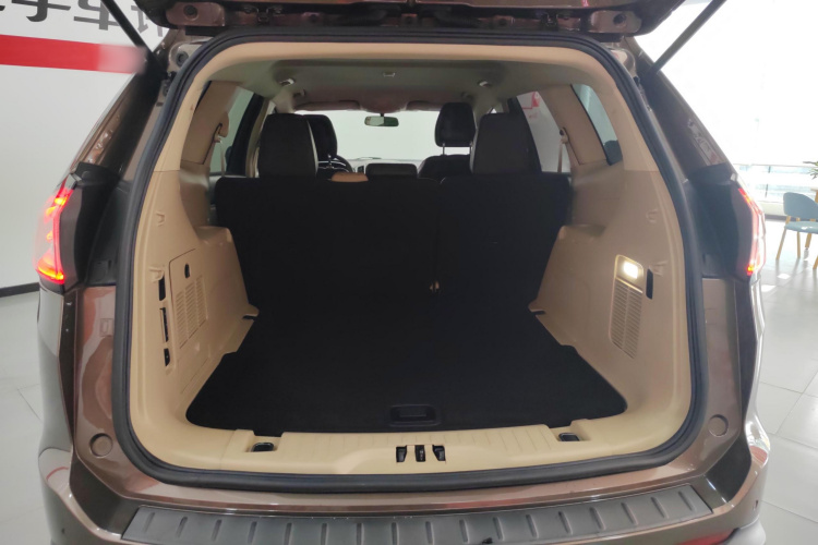 福特 锐界 2016款 EcoBoost 245 两驱精锐型 5座机舱底盘23