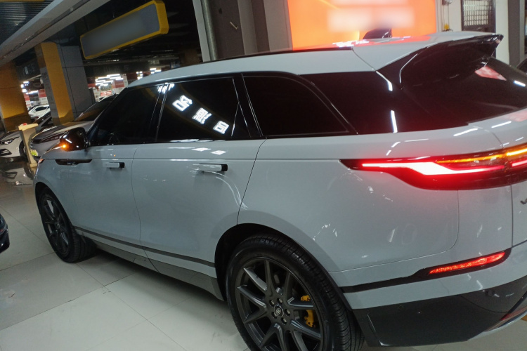 路虎 揽胜星脉 2024款 Dynamic HSE车身外观4