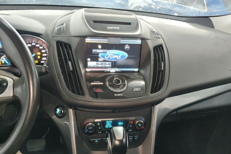 福特 翼虎 2015款 2.0L GTDi 四驱尊贵型局部细节16