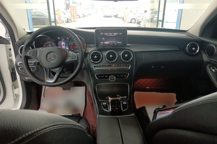 奔驰C级 2018款 C 180 L 时尚型运动版中控内饰12