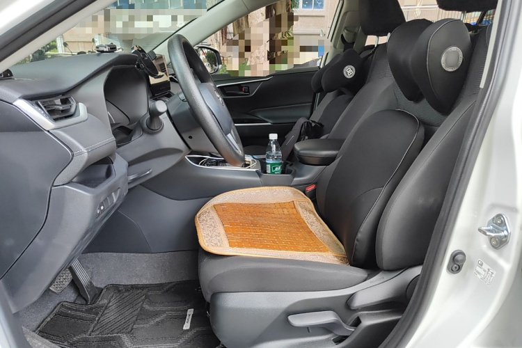 丰田 RAV4荣放 2024款 2.0L CVT两驱都市版中控内饰19