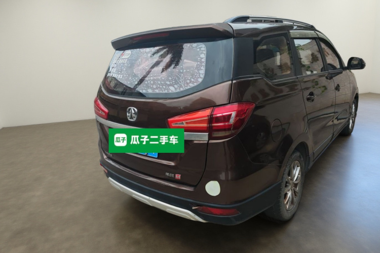 北汽威旺M50F 2017款 1.5L 标准型车身外观7