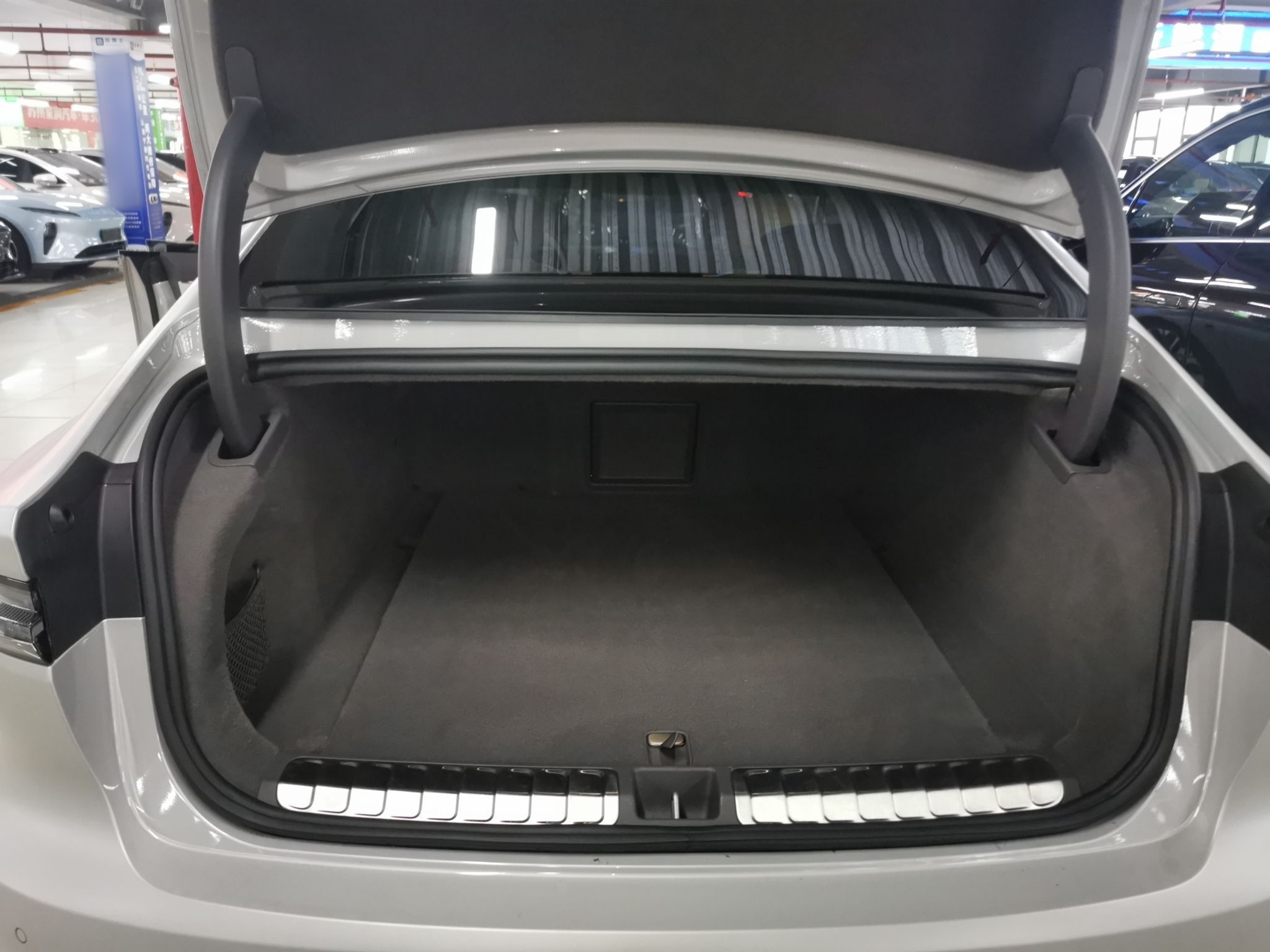 蔚来ET7 2023款 100kWh 签名版