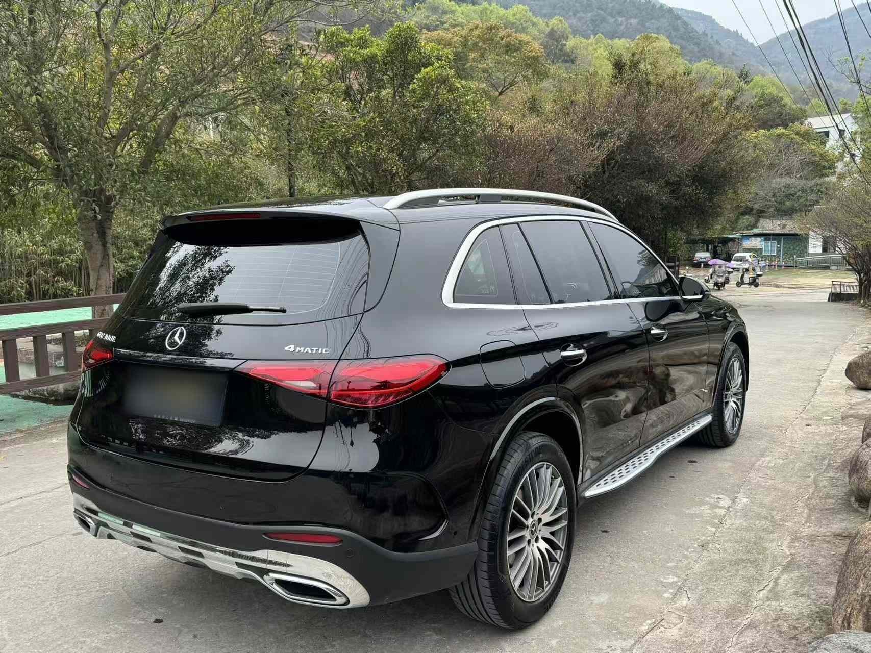 奔驰GLC 2024款 改款 GLC 300 L 4MATIC 动感型 5座(5)