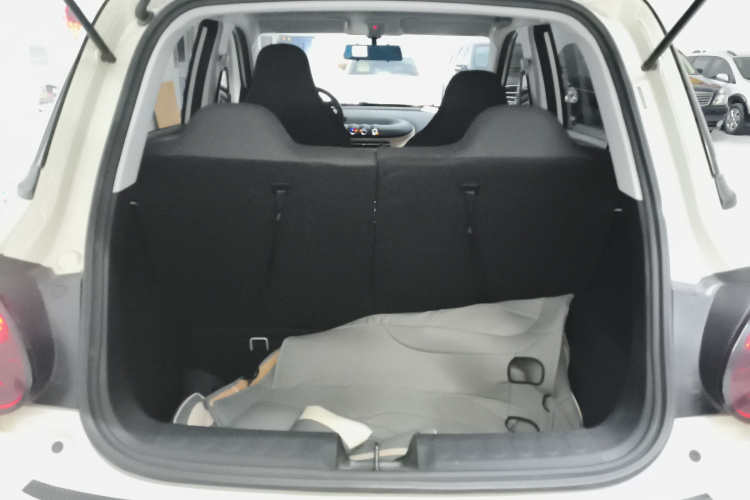 五菱汽车 五菱缤果 2024款 203km 轻享款局部细节23