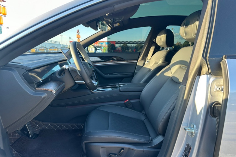 哪吒汽车 哪吒S 2023款 纯电 520km 后驱版局部细节19