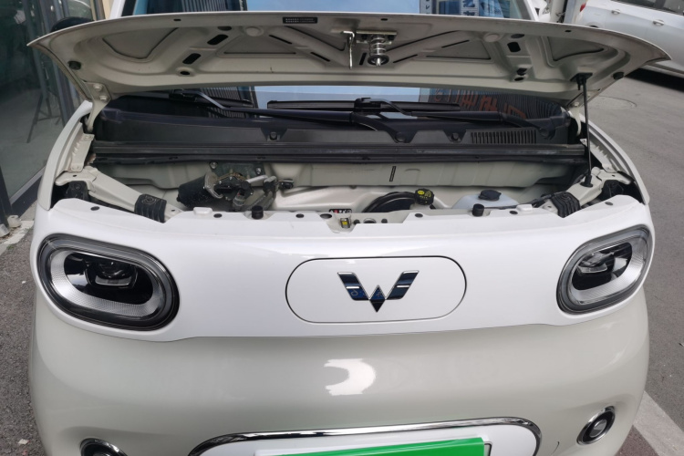 五菱汽车 宏光MINIEV 2024款 第三代 215km 进阶版机舱底盘24