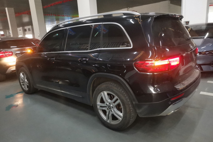 奔驰GLB 2020款 GLB 180 时尚型车身外观6003