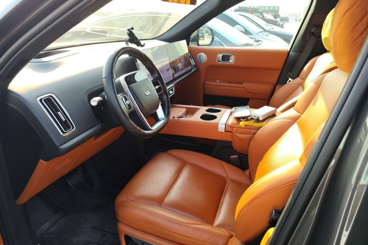 理想汽车 理想L8 2023款 Pro中控内饰19