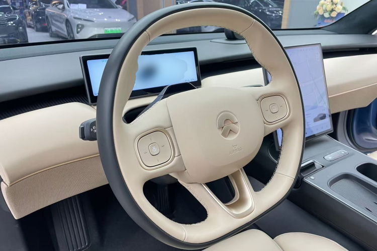 蔚来ET5 2022款 75kWh中控内饰13