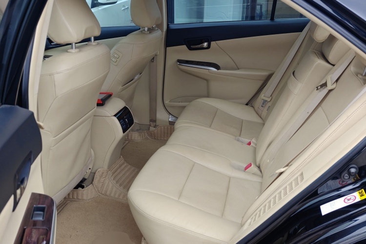 丰田 凯美瑞 2015款 双擎 2.5HG 豪华导航版中控内饰7004