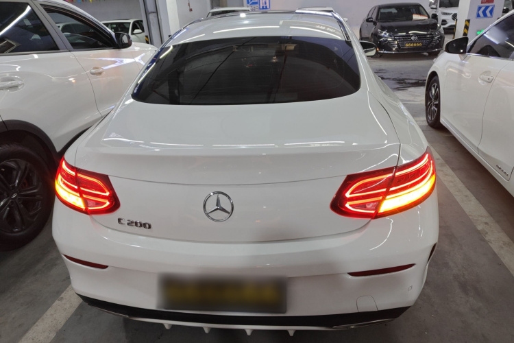 奔驰C级(进口) 2018款 C 200 轿跑车车身外观6