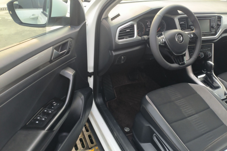 大众 T-ROC探歌 2020款 280TSI DSG两驱精英型中控内饰20