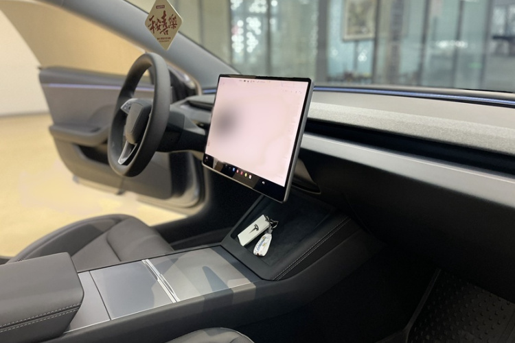 特斯拉 Model 3 2025款 后轮驱动版中控内饰7007