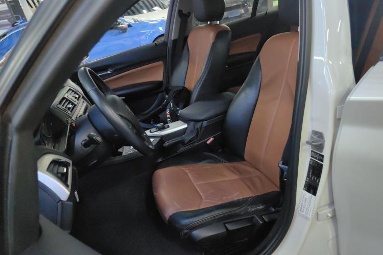 宝马1系(进口) 2013款 改款 116i 领先型局部细节19