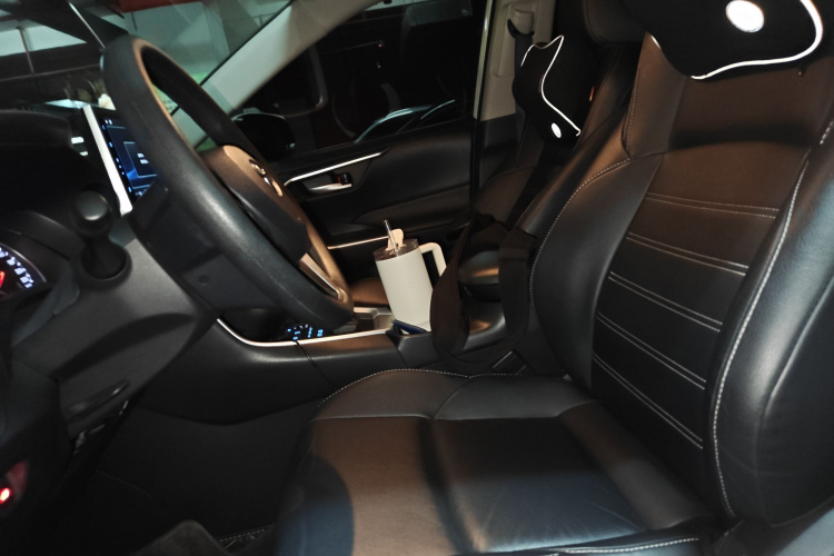 丰田 威兰达 2020款 2.0L CVT四驱豪华版中控内饰19