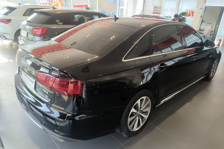 奥迪A6L 2016款 30 FSI 舒适型车身外观6005