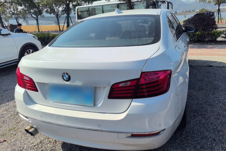 宝马5系 2017款 525Li 豪华设计套装车身外观6