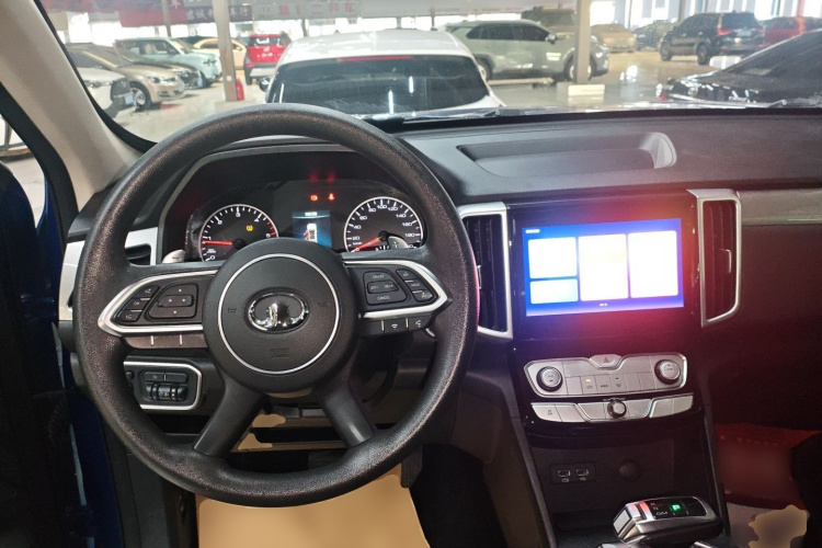 长城 炮 2020款 2.0T商用版自动柴油两驱精英型长箱GW4D20M中控内饰7002