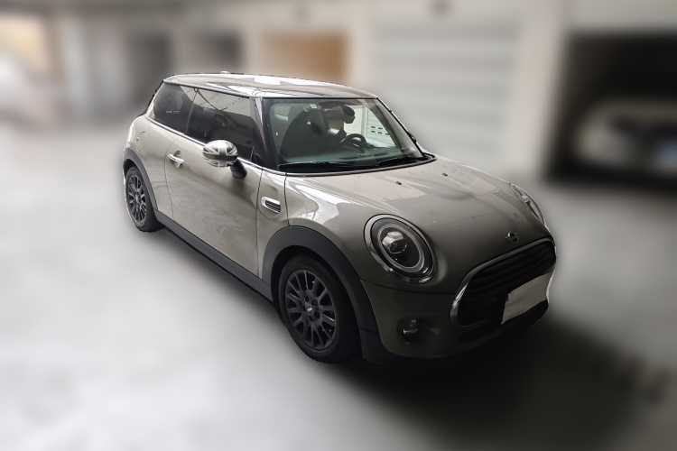MINI 2018款 1.5T COOPER 经典派车身外观3