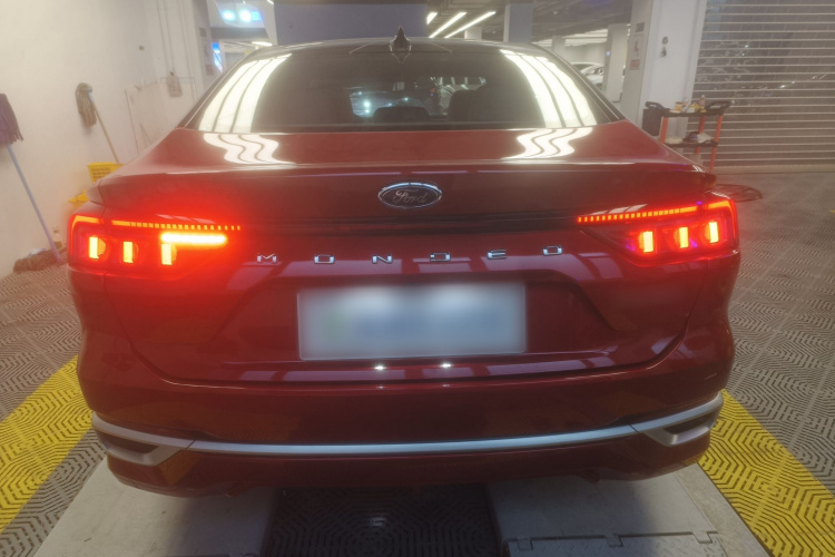 福特 蒙迪欧 2025款 2.0T EcoBoost 至尊型车身外观6004