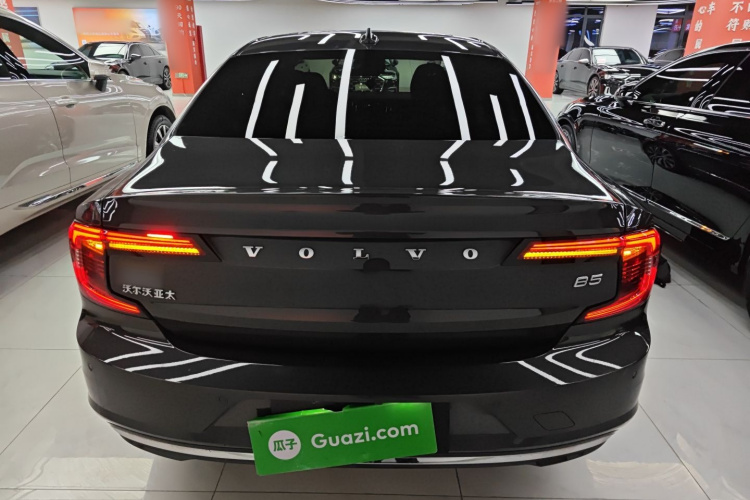 沃尔沃S90 2025款 B5 智远豪华版车身外观6