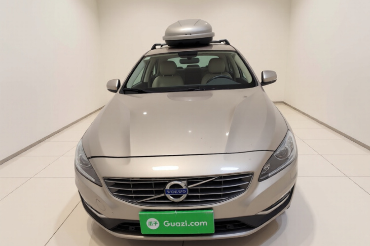 沃尔沃S60 2016款 S60L T4 智远版车身外观2