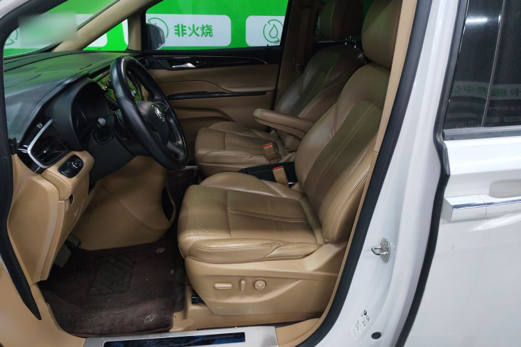 别克GL8 2017款 ES 28T 豪华型 国V中控内饰19