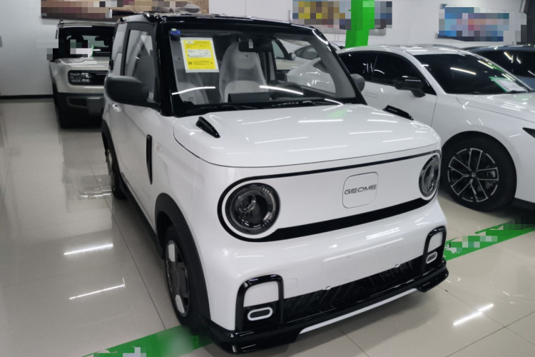 吉利银河 2025款 210km 熊猫卡丁车身外观3