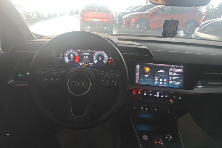 奥迪A3 2023款 改款 A3L Limousine 35 TFSI 时尚运动型局部细节13