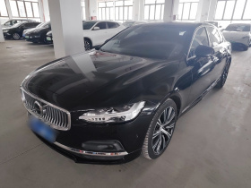 沃尔沃S90 2023款 B5 智雅豪华版