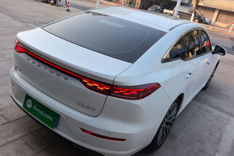 奔腾B70 2024款 龙腾版 1.5T 领跃型车身外观7