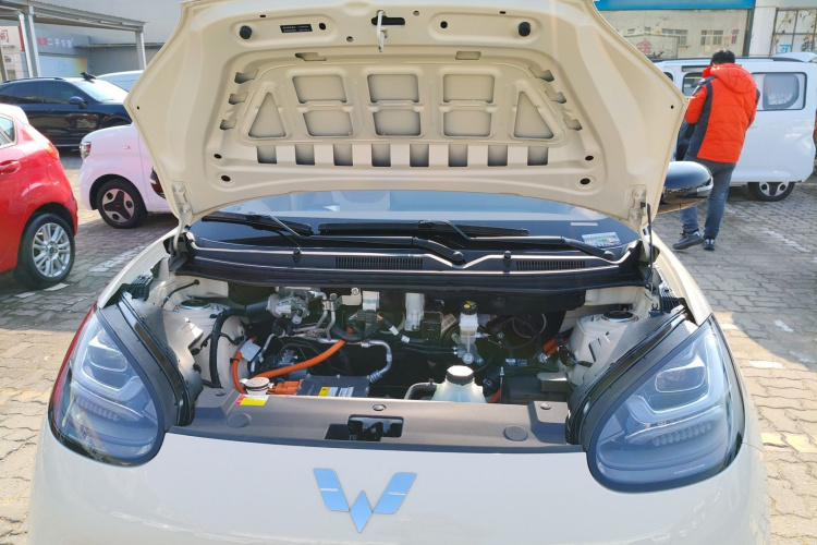 五菱汽车 五菱缤果 2025款 333km 灵犀互联款机舱底盘24