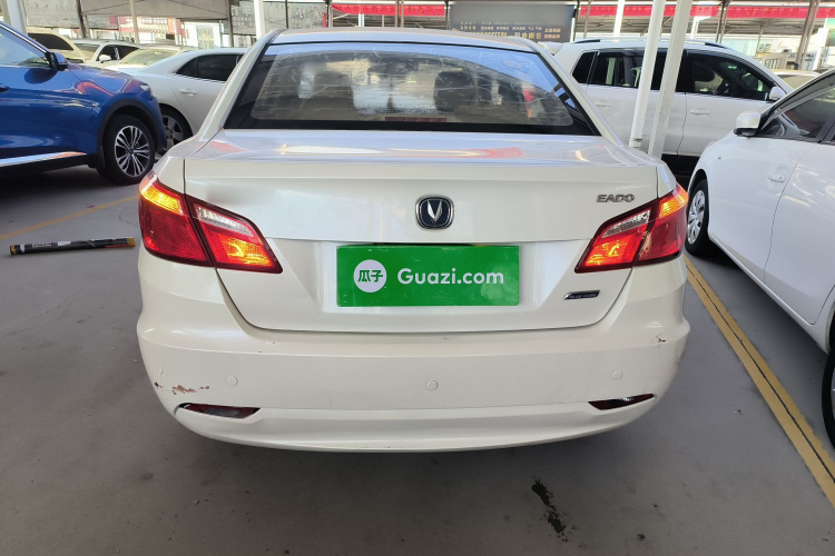 长安 逸动 2014款 1.6L 自动豪华型车身外观6004