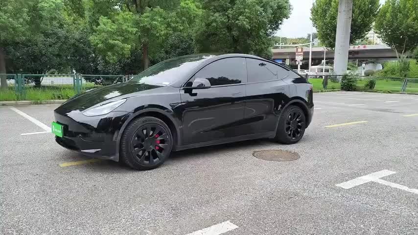 特斯拉 Model Y 2022款 改款 后轮驱动版实拍1