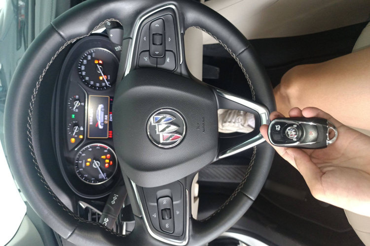 别克 君威 2020款 552T 精英型中控内饰7001