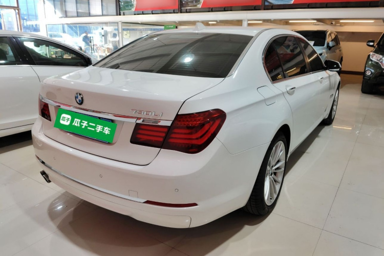 宝马7系 2014款 730Li 臻享型车身外观7