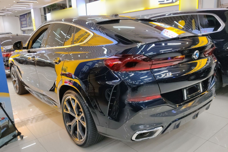 宝马X6 2023款 xDrive40i 尊享型 M运动套装车身外观6003