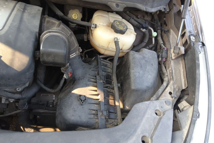 别克GL8 2014款 3.0L GT豪华商务豪雅版机舱底盘26