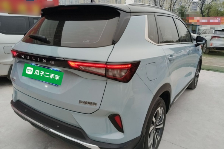 五菱汽车 五菱星辰 2021款 1.5T CVT星曜版车身外观7