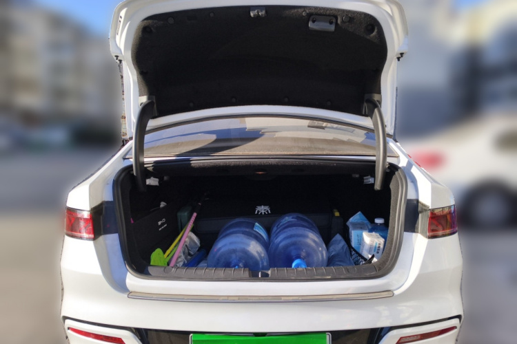 比亚迪 秦PLUS 2024款 荣耀版 DM-i 55KM领先型中控内饰23