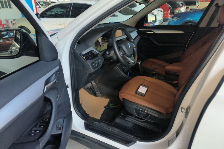 宝马X1 2018款 sDrive20Li 领先型中控内饰7003